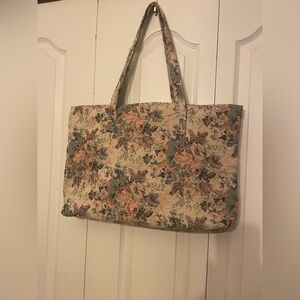 VINTAGE | Victoria’s Secret cottagecore floral print tapestry tote shoulder bag